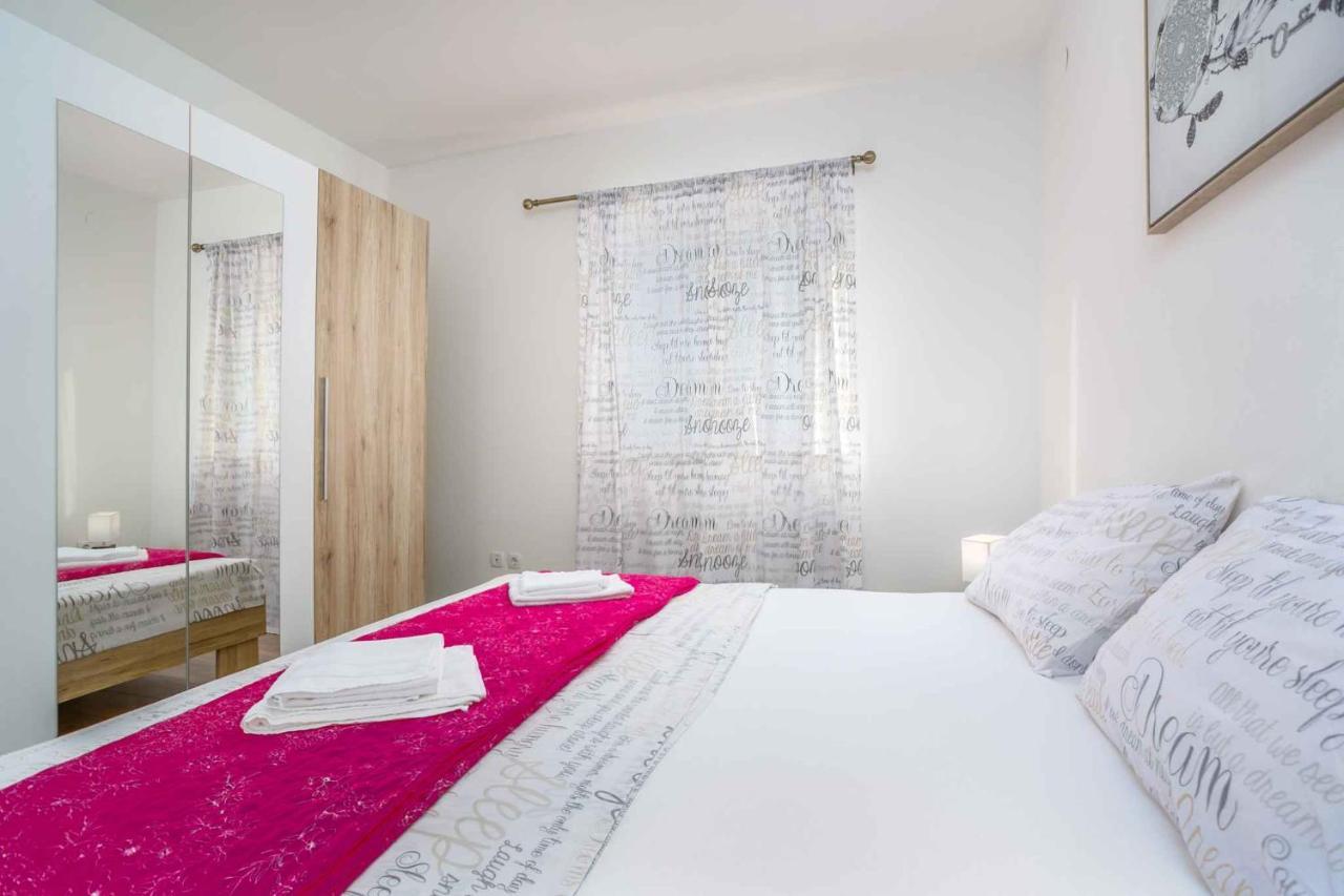 Apartments In Cizici/Insel Krk 31083 ภายนอก รูปภาพ