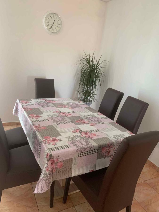 Apartments In Cizici/Insel Krk 31083 ภายนอก รูปภาพ