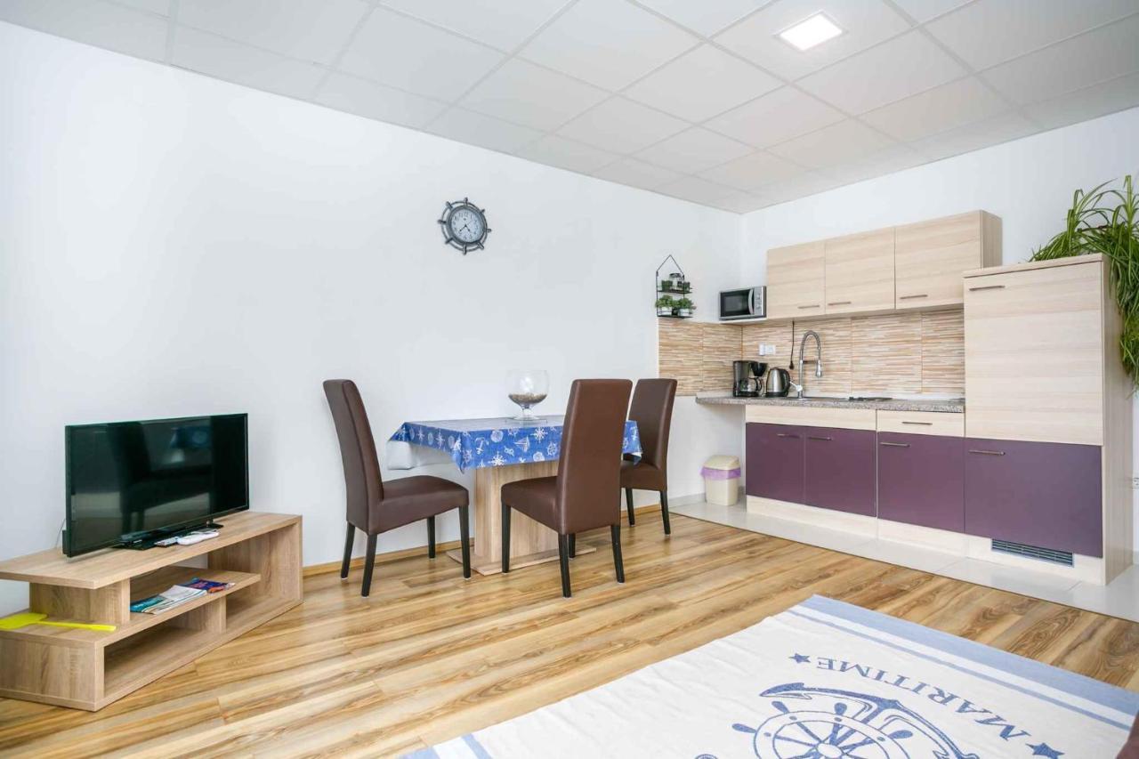 Apartments In Cizici/Insel Krk 31083 ภายนอก รูปภาพ