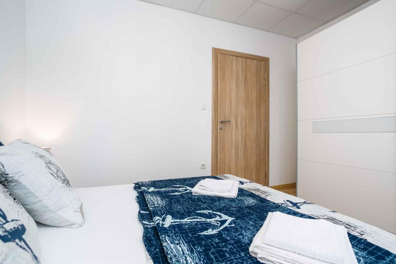 Apartments In Cizici/Insel Krk 31083 ภายนอก รูปภาพ